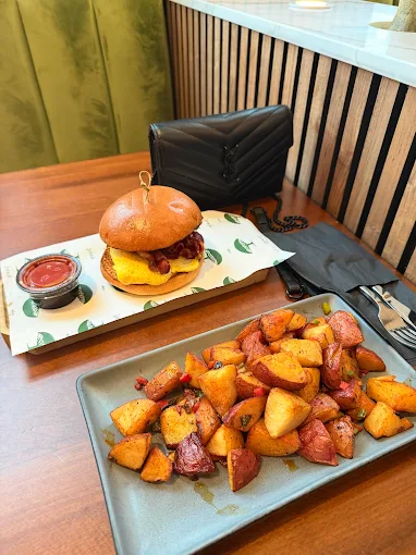 Photo of M by Mokafé