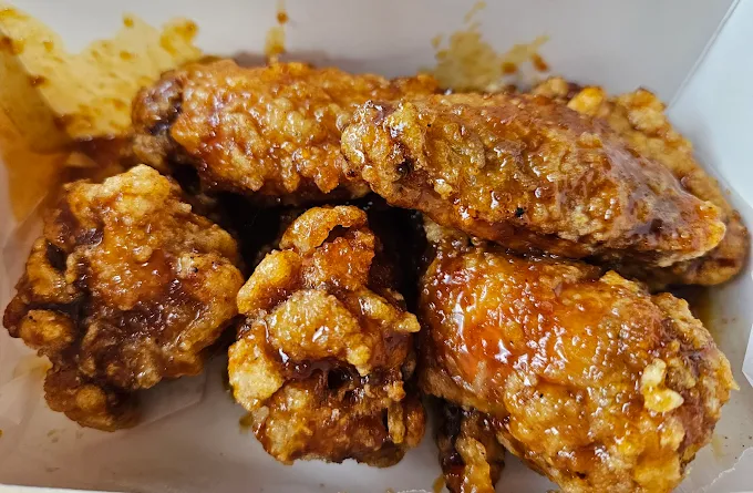 The Club Burgers & Hot Chicken