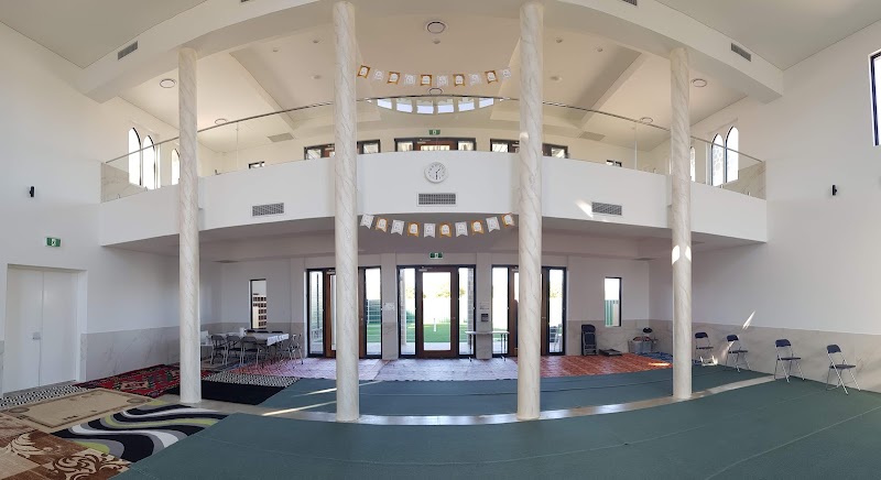 Mosque Cippenham Swan Valley Mosque & Islamic Centre | Mosque & Prayer Space in ...