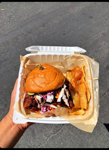 Photo of Two Hommés