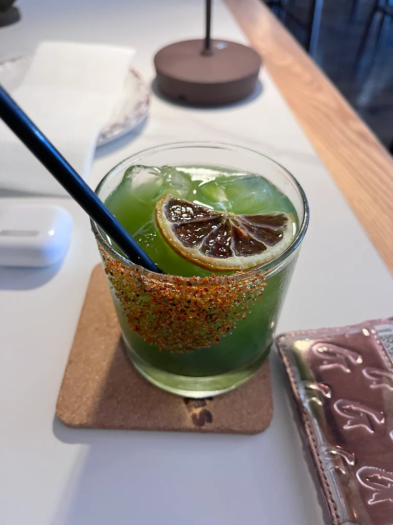 Photo of Two Hommés