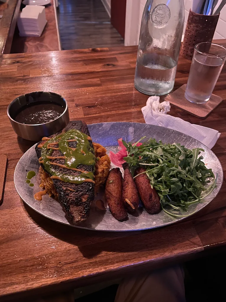 Photo of Two Hommés