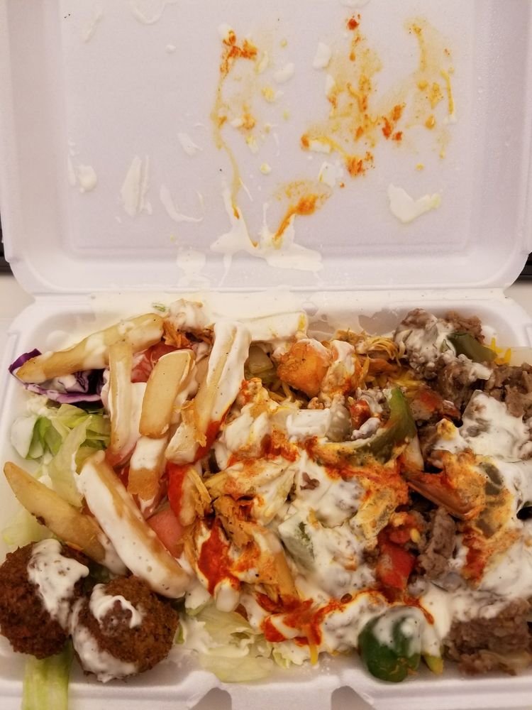 Photo of 28th & Madison Halal Stand